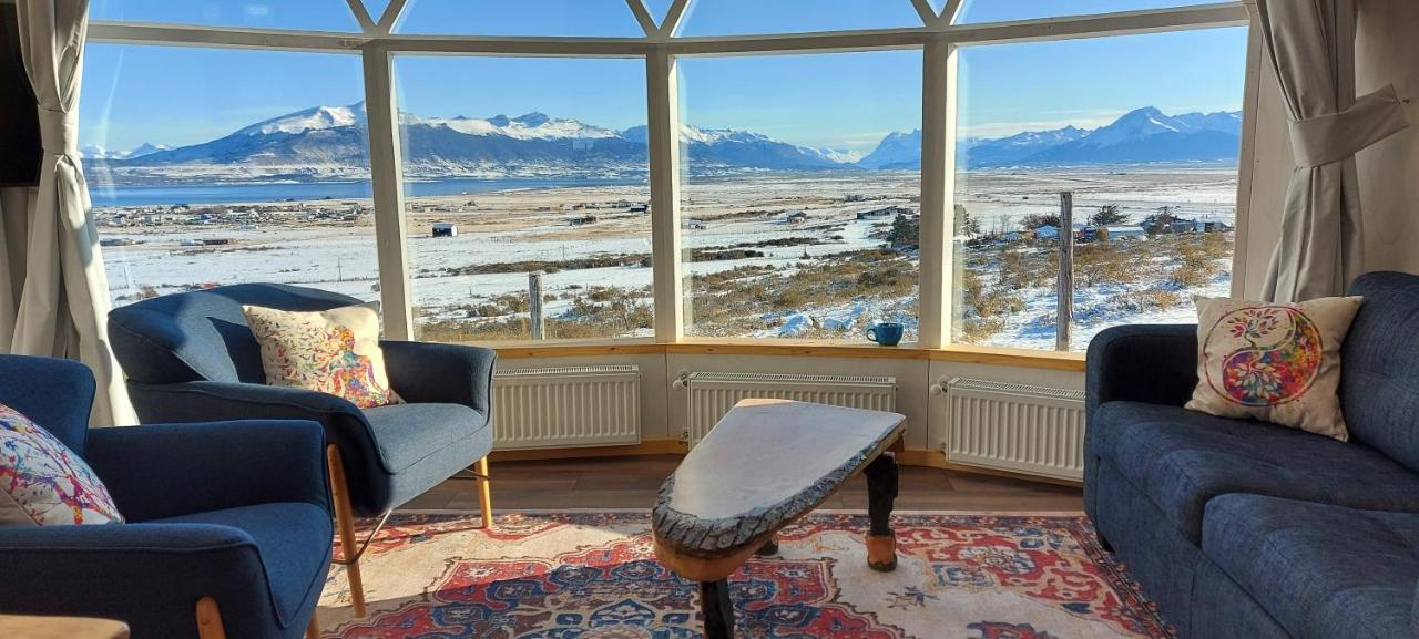 Dome With Stunning Glacier & Mountain Views بويرتو ناتالز المظهر الخارجي الصورة