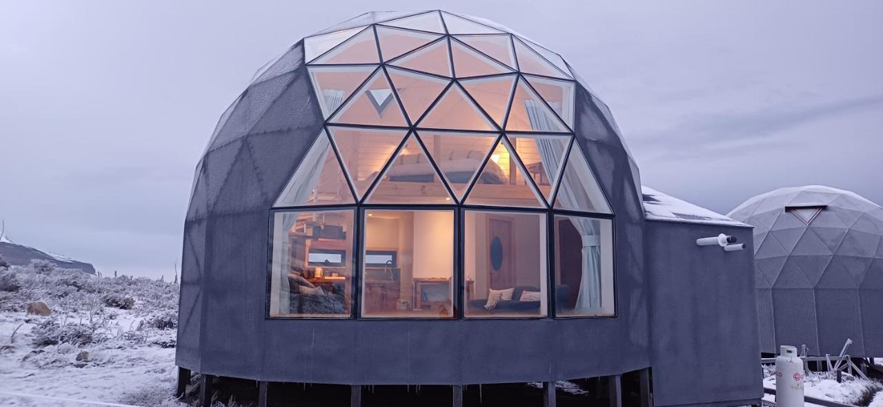 Dome With Stunning Glacier & Mountain Views بويرتو ناتالز المظهر الخارجي الصورة