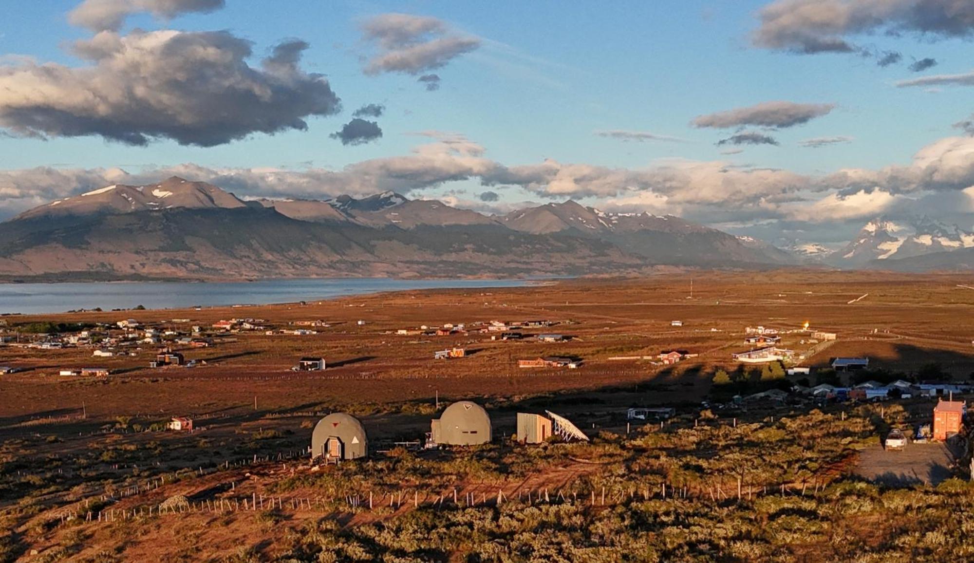 Dome With Stunning Glacier & Mountain Views بويرتو ناتالز المظهر الخارجي الصورة